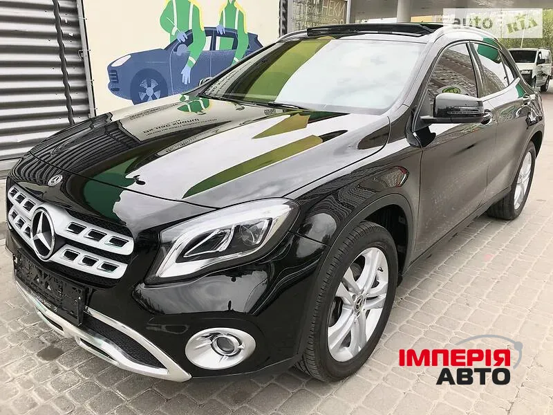 Mercedes-Benz GLA - фото 1