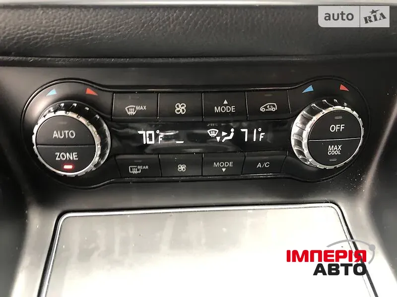 Mercedes-Benz GLA - фото 25