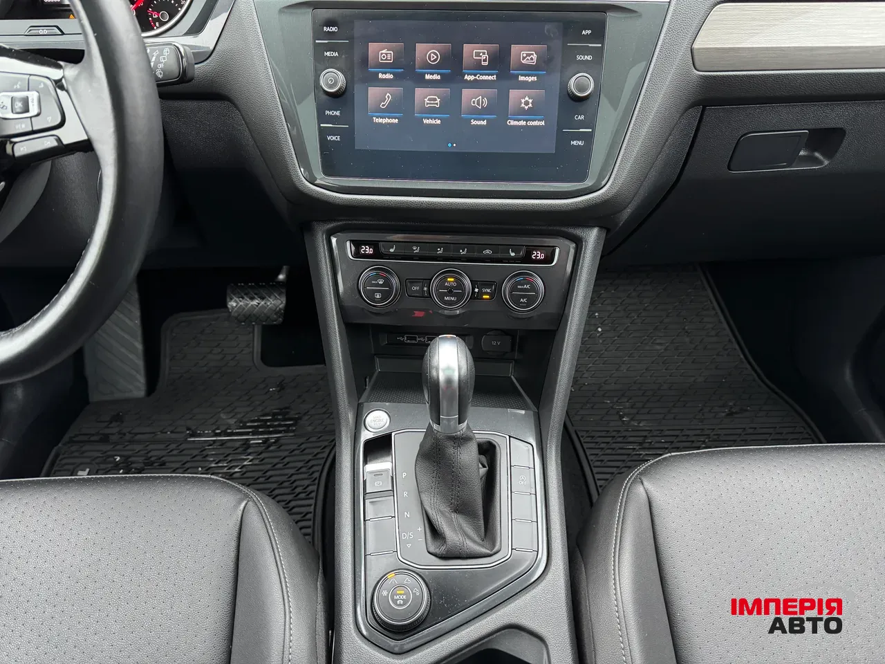 Volkswagen Tiguan - фото 22