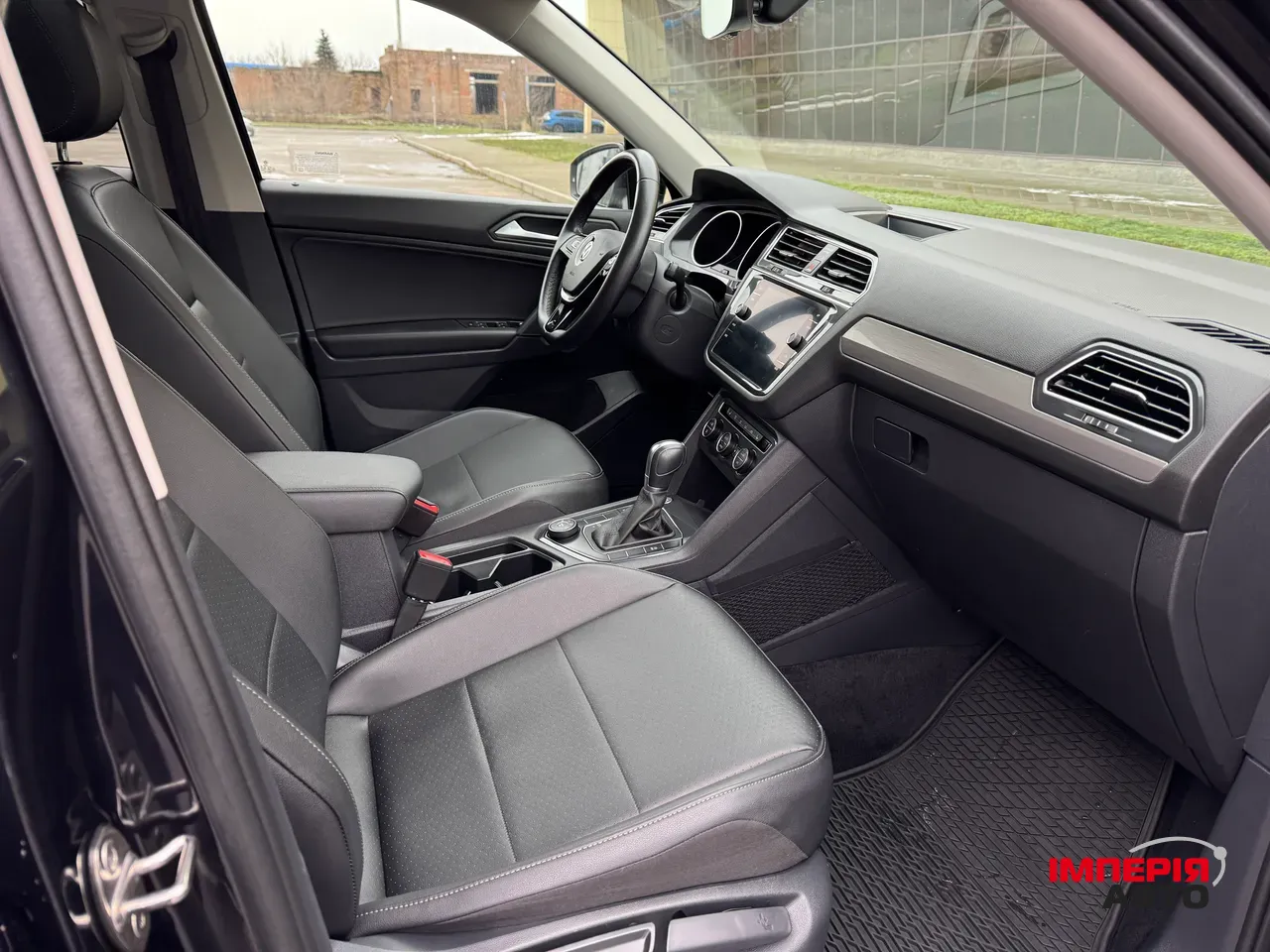 Volkswagen Tiguan - фото 17