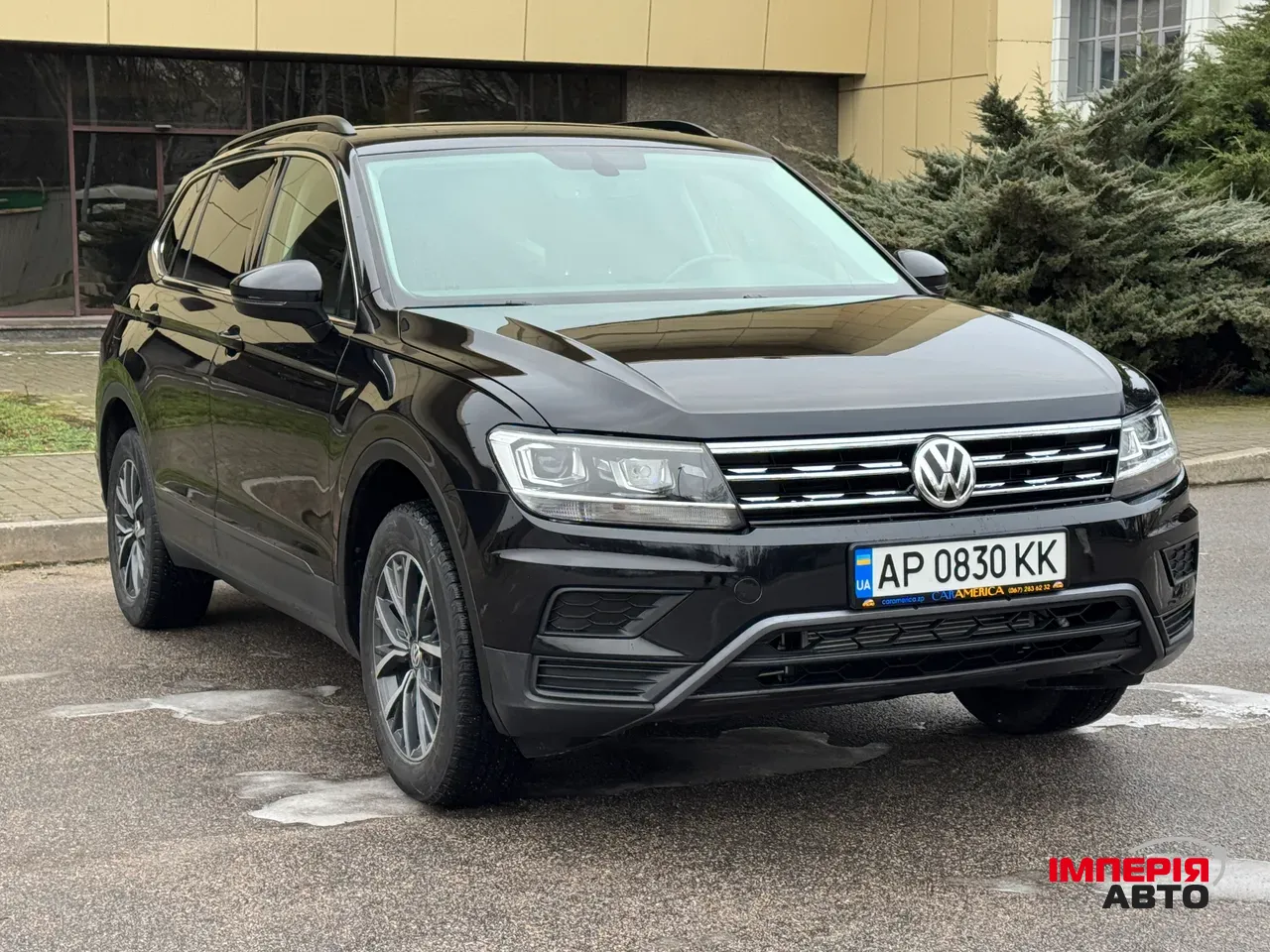Volkswagen Tiguan - фото 4