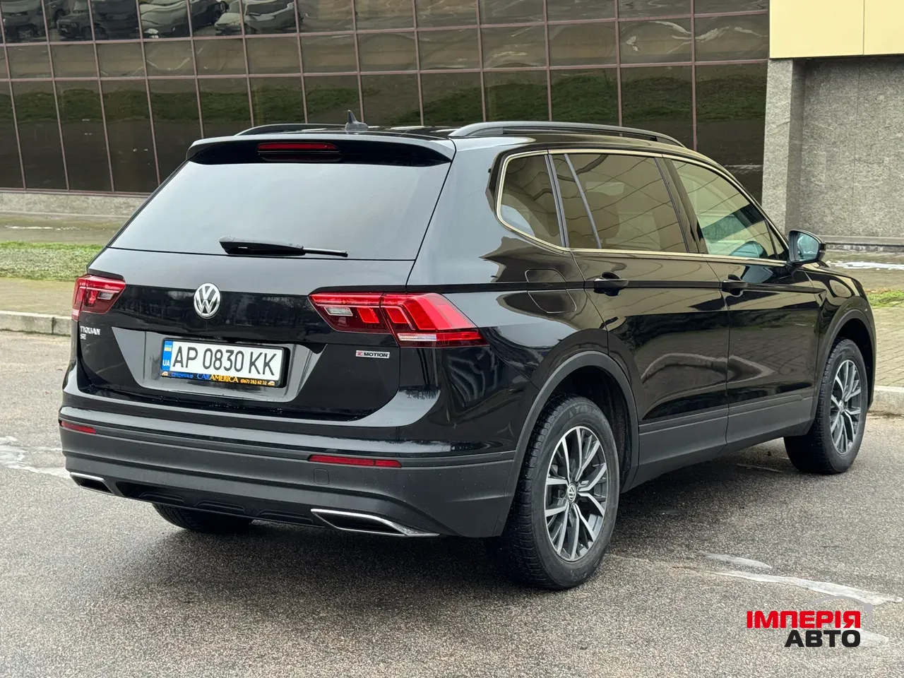 Volkswagen Tiguan - фото 7