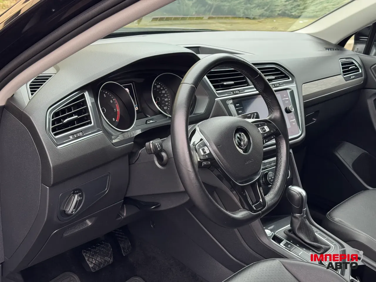 Volkswagen Tiguan - фото 13