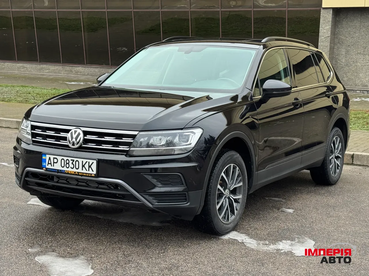 Volkswagen Tiguan - фото 2