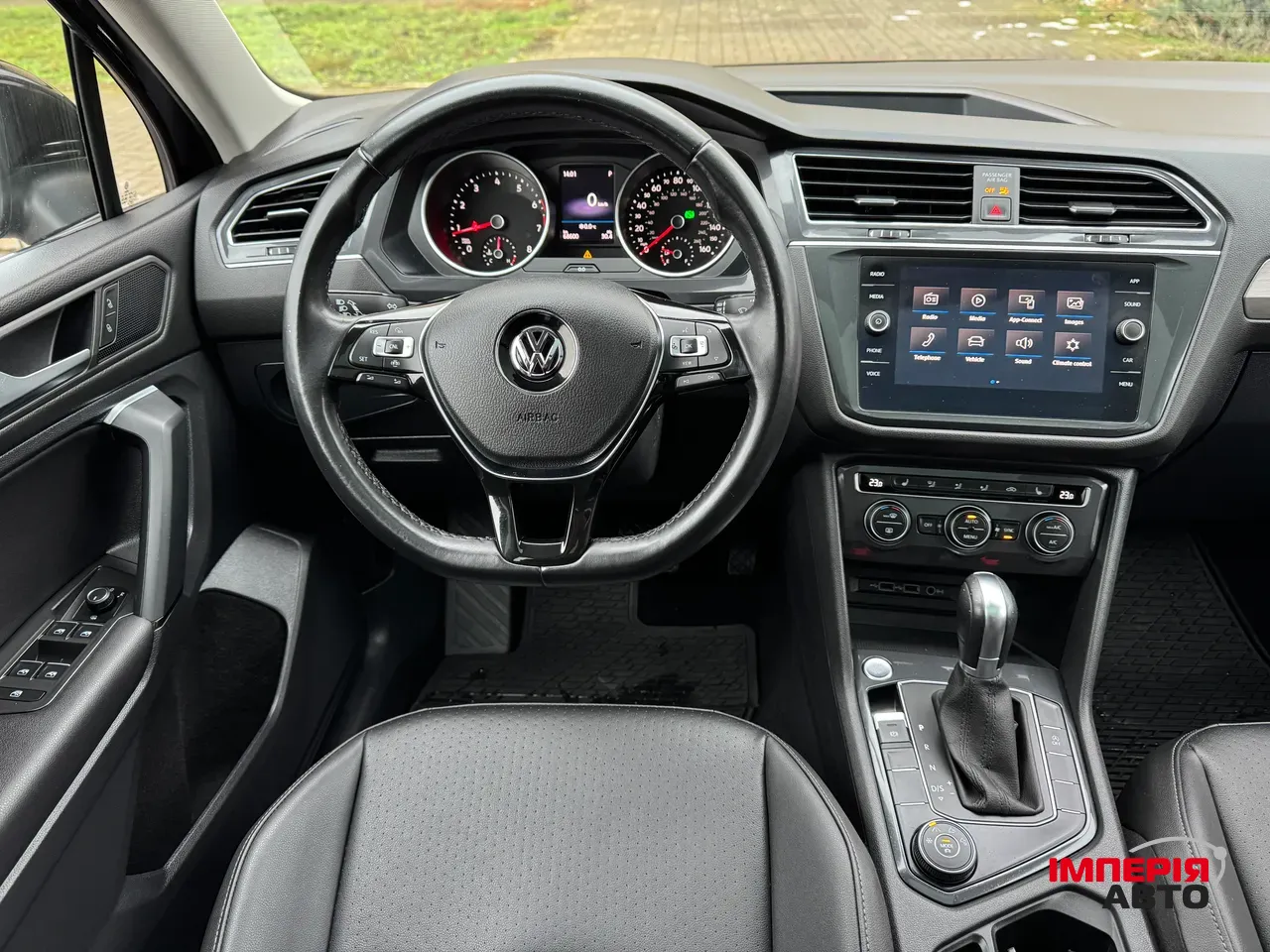 Volkswagen Tiguan - фото 20
