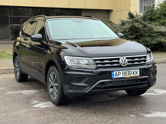 Volkswagen Tiguan - фото 4