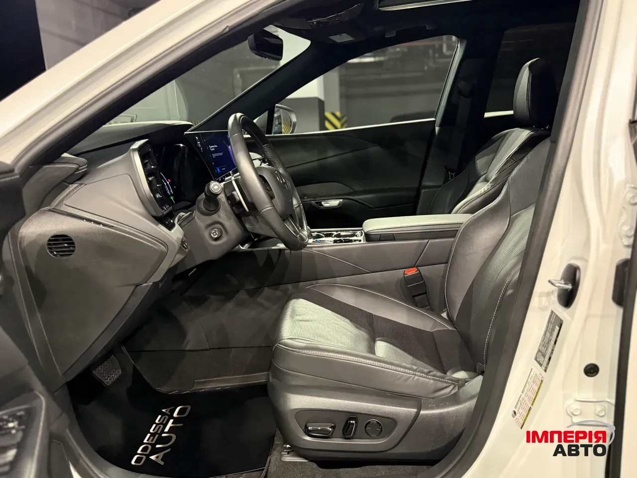 Lexus RX - фото 17