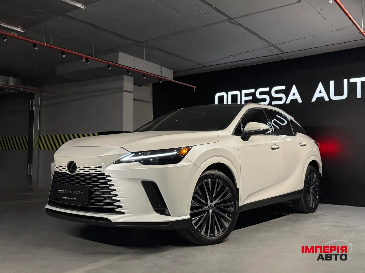 Lexus RX - фото 1