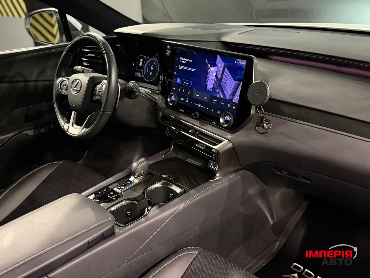 Lexus RX - фото 20