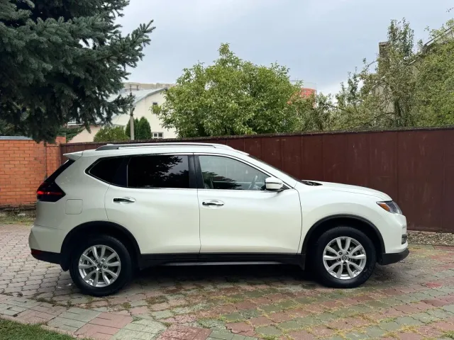 Nissan Rogue - фото 3