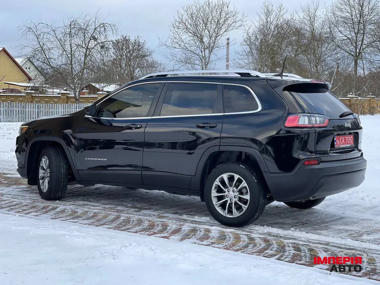 Jeep Cherokee - фото 4