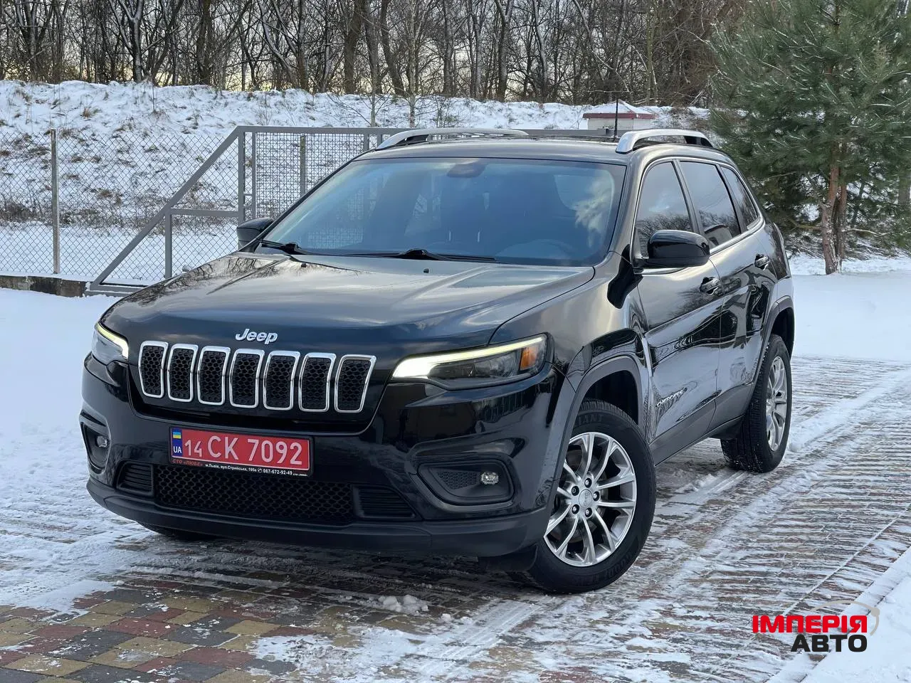 Jeep Cherokee - фото 1