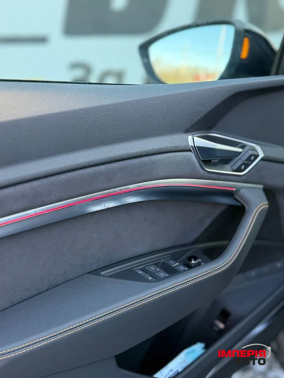 Audi e-tron - фото 29