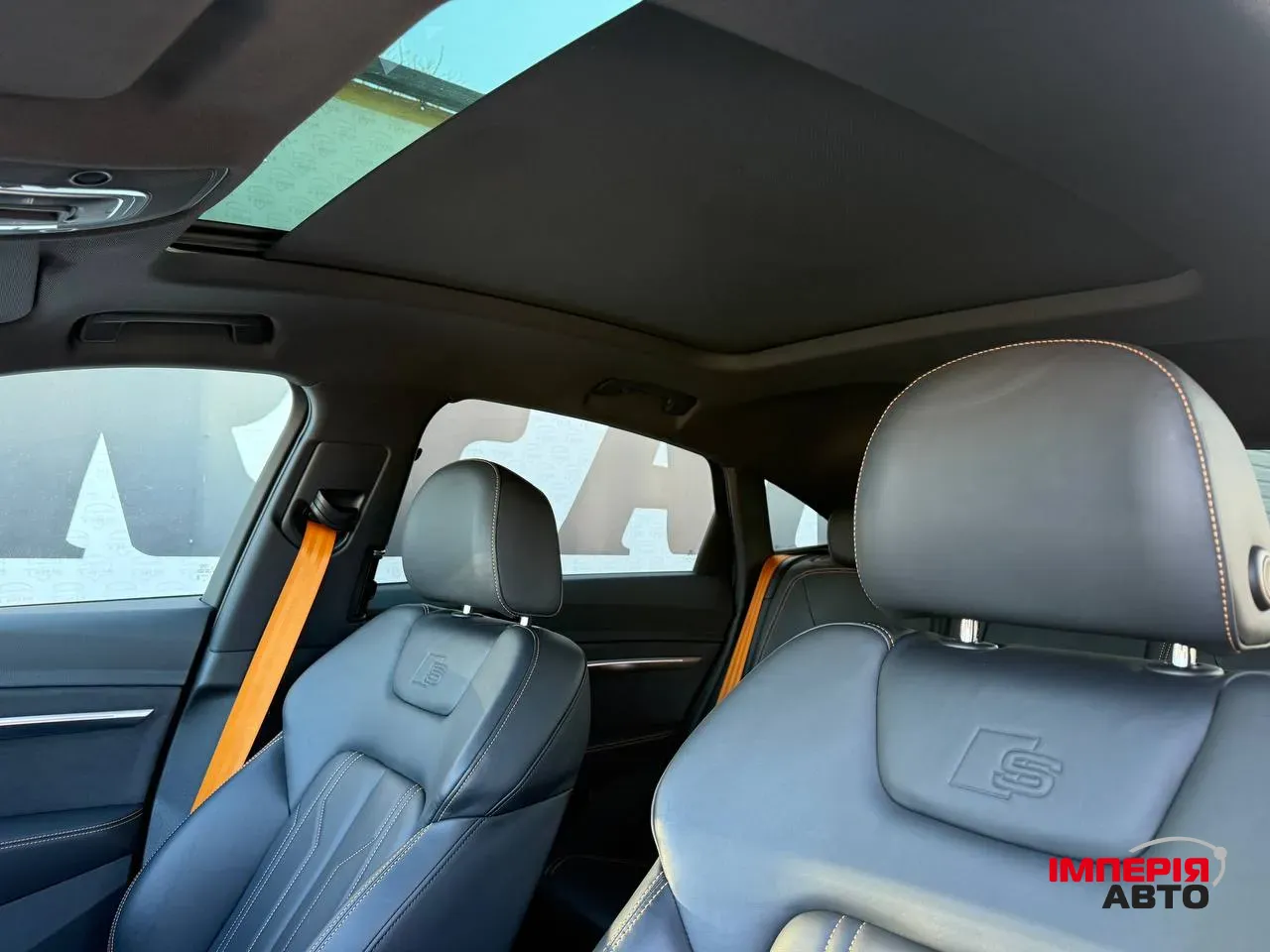 Audi e-tron - фото 10