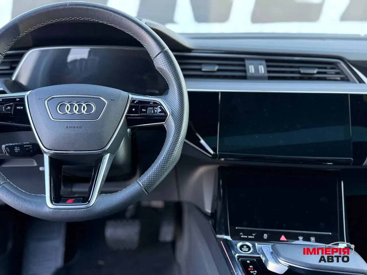 Audi e-tron - фото 18