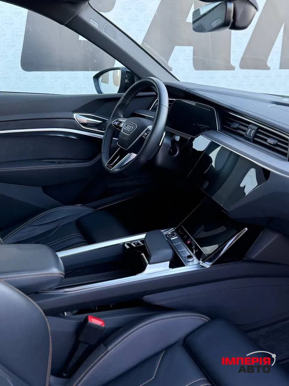 Audi e-tron - фото 35