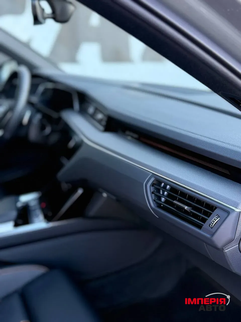 Audi e-tron - фото 32