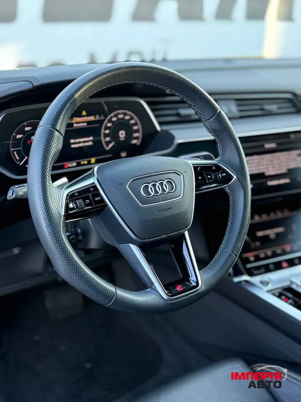 Audi e-tron - фото 41