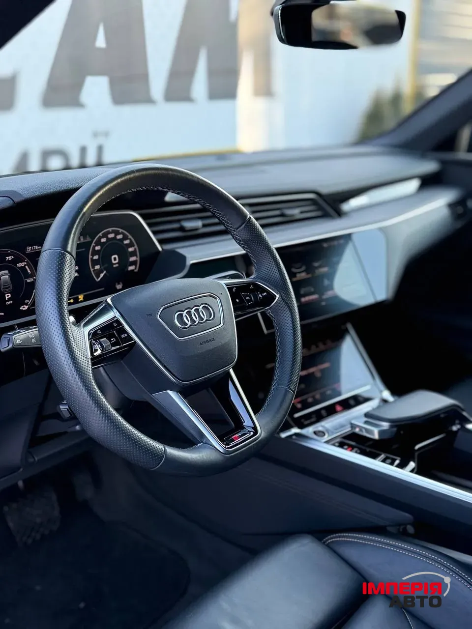 Audi e-tron - фото 2