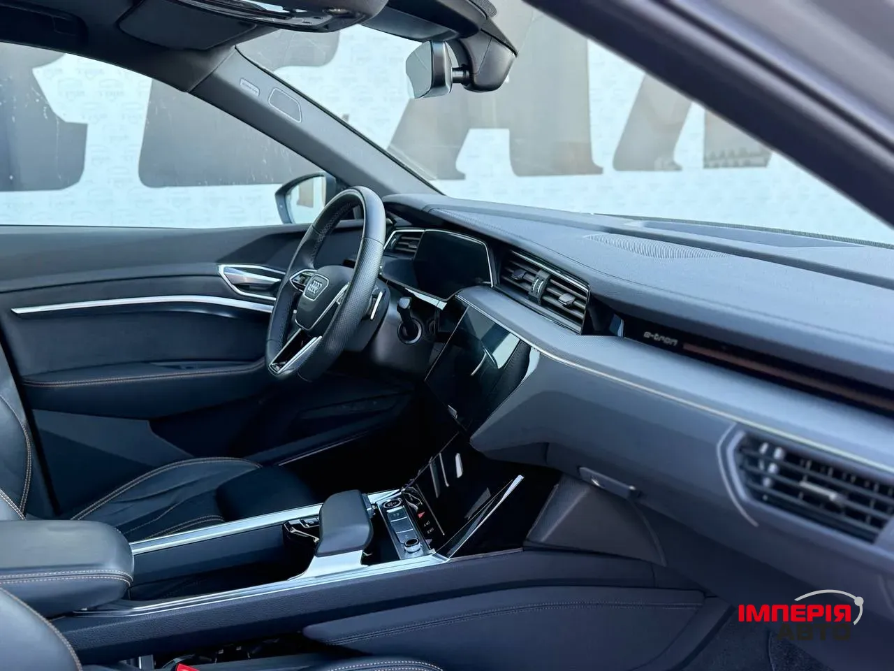 Audi e-tron - фото 40