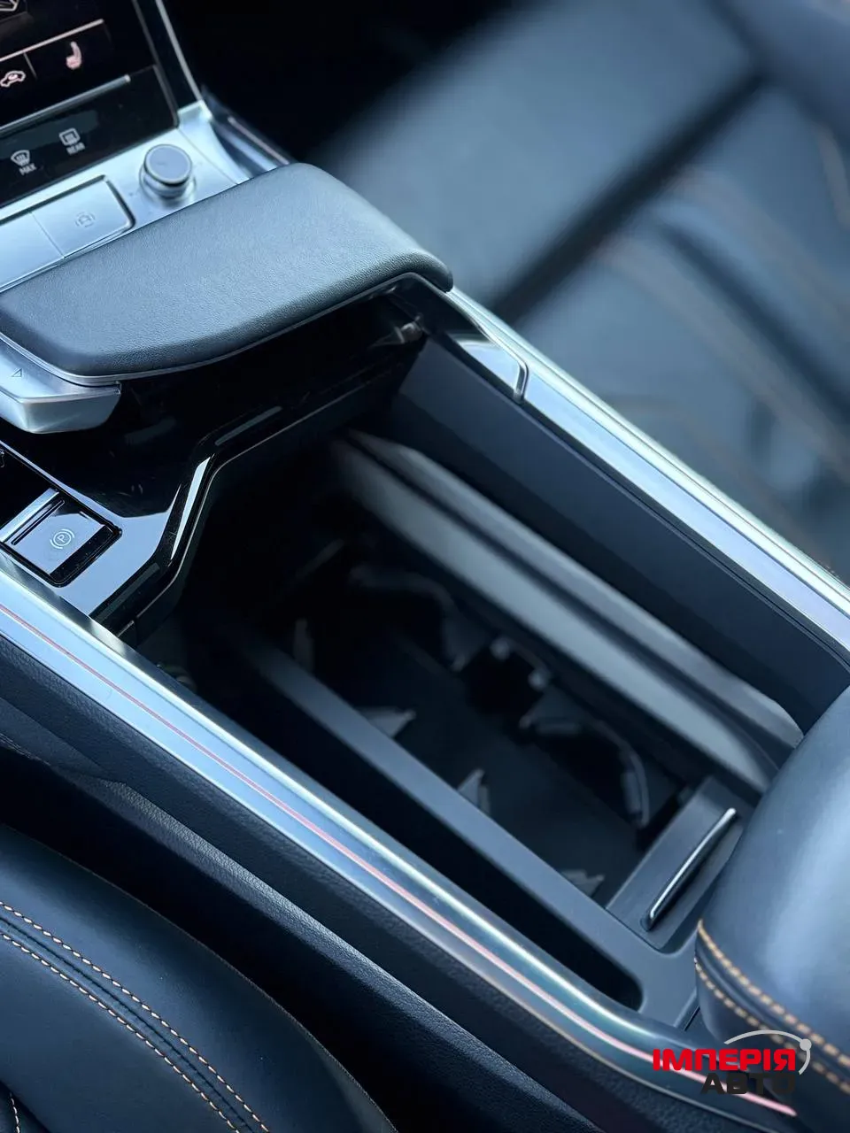 Audi e-tron - фото 24