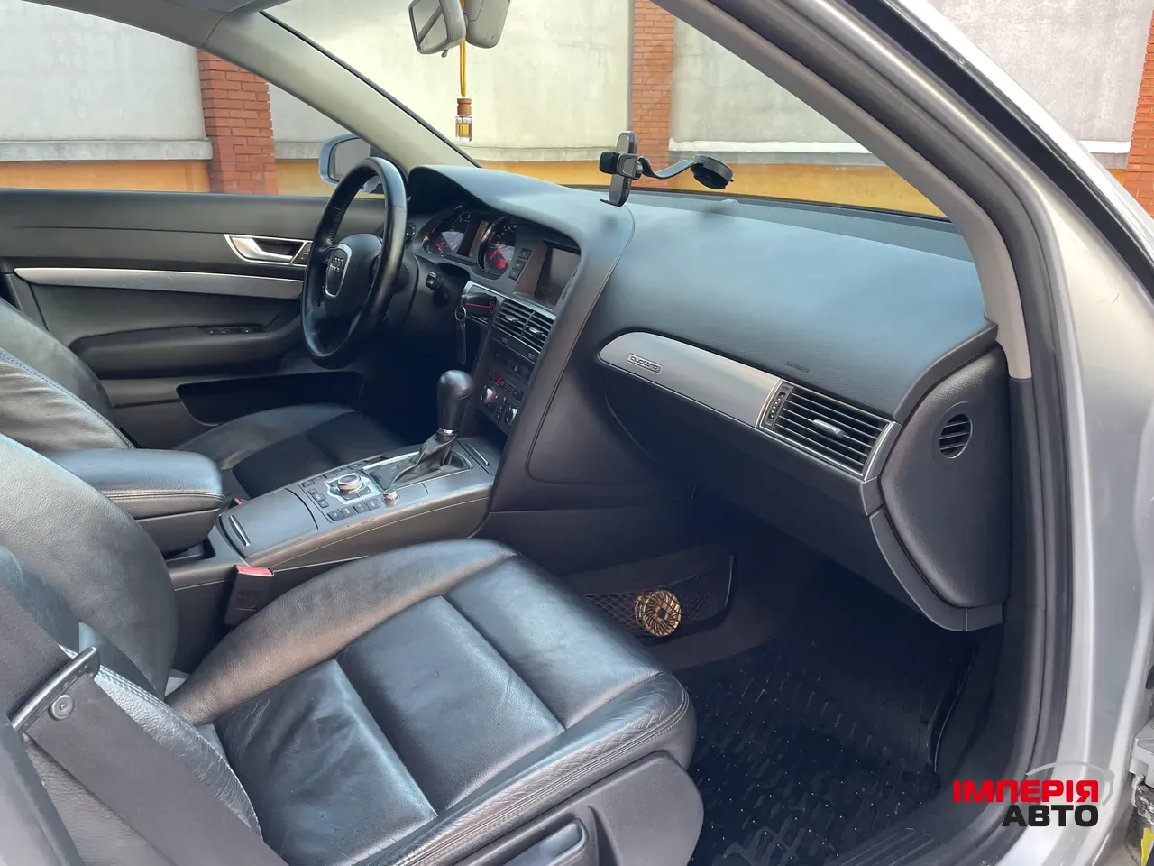 Audi A6 - фото 26