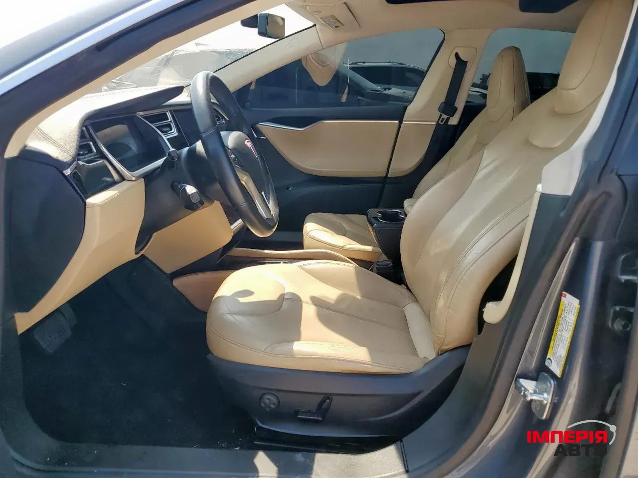 Tesla Model S - фото 8