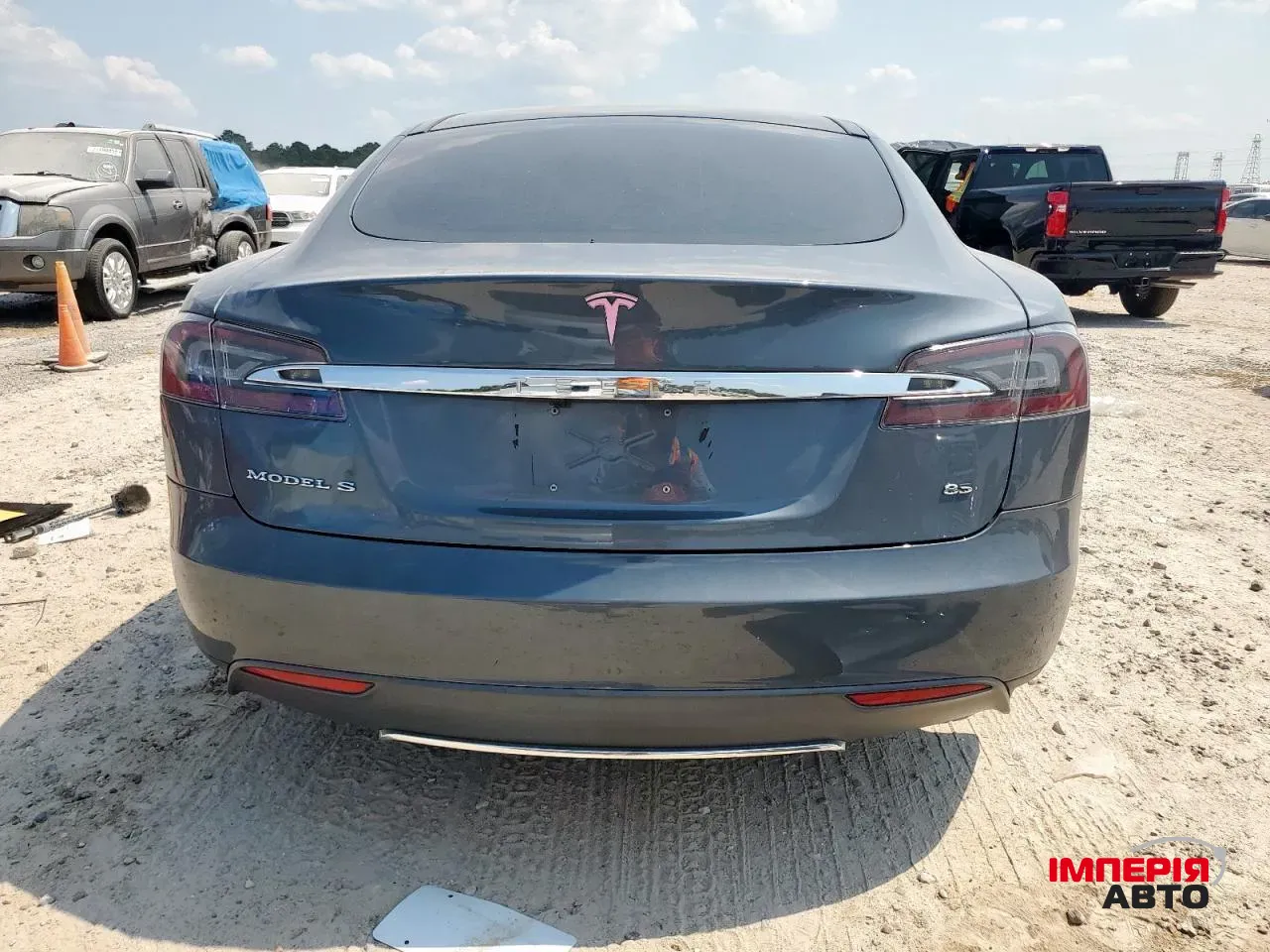 Tesla Model S - фото 3