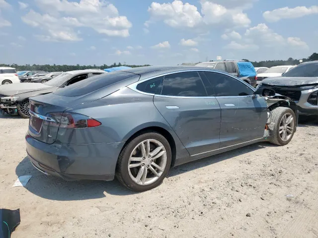 Tesla Model S - фото 4