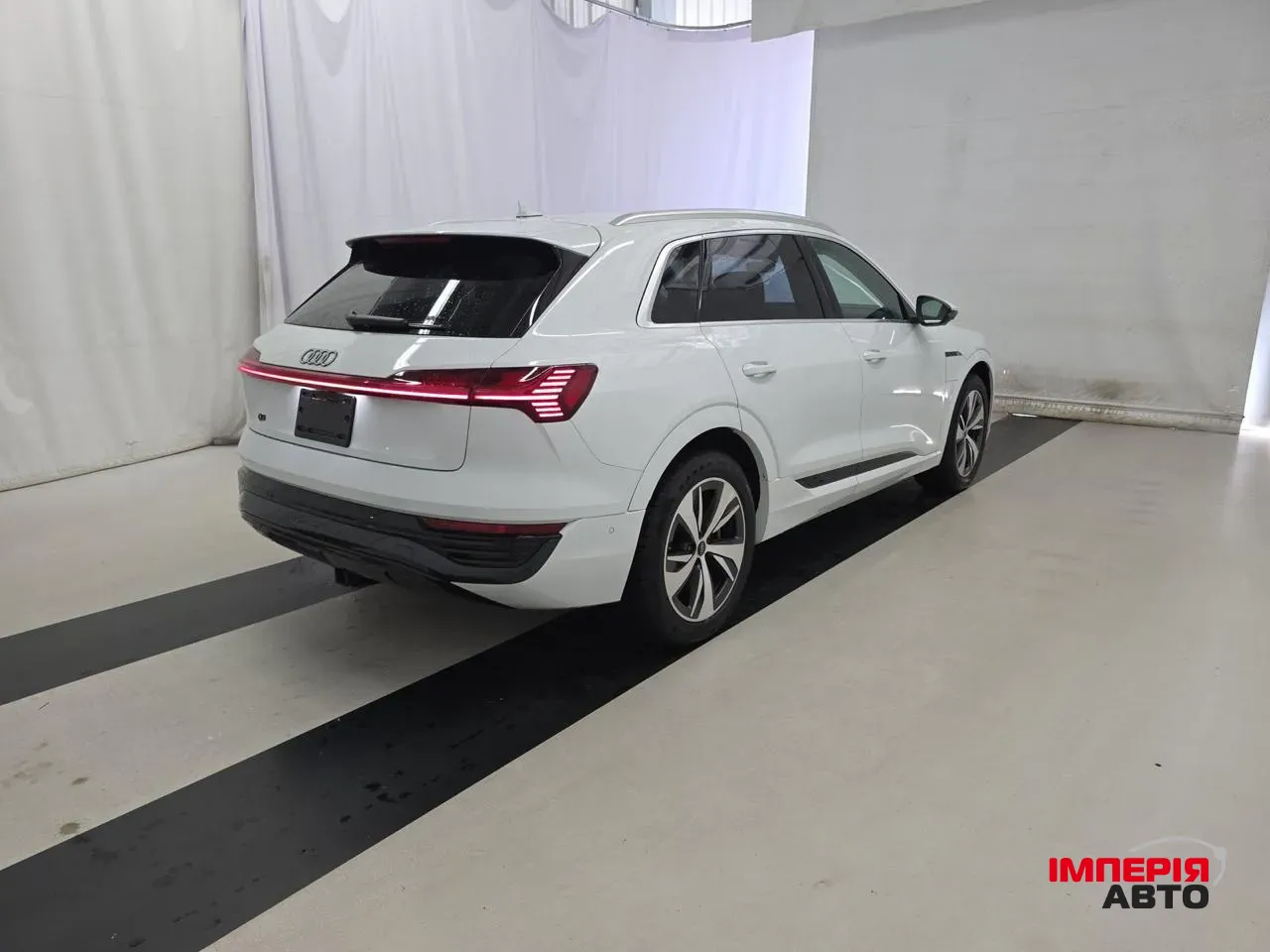 Audi Q8 e-tron - фото 4