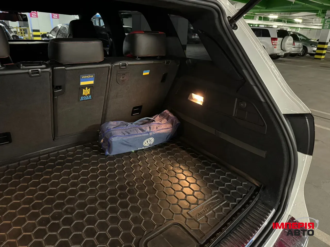 Volkswagen Touareg - фото 11