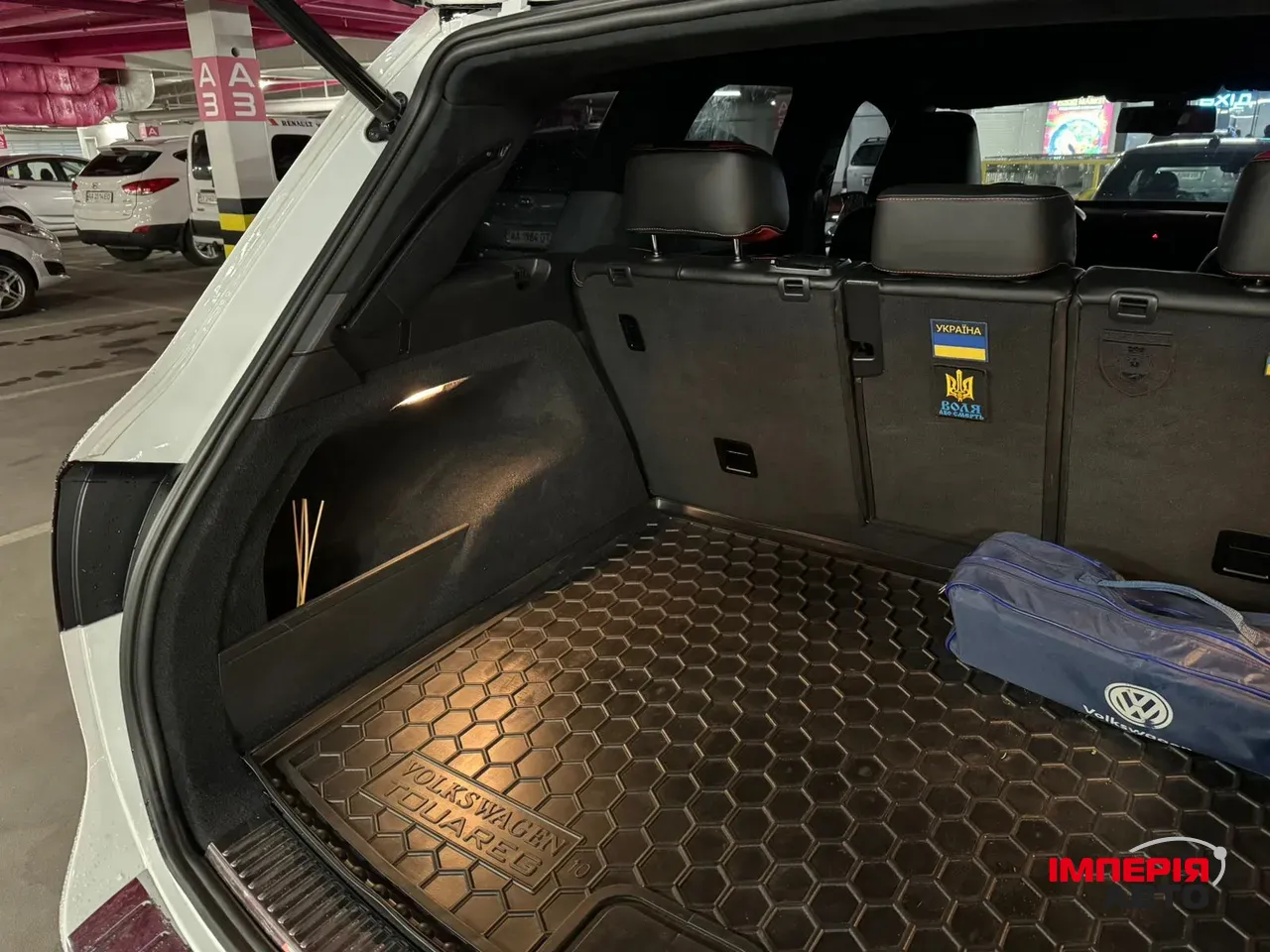 Volkswagen Touareg - фото 9