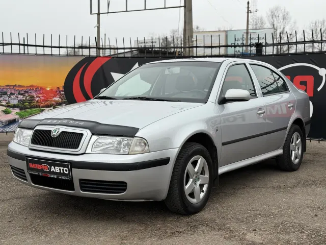 Skoda Octavia - фото 1