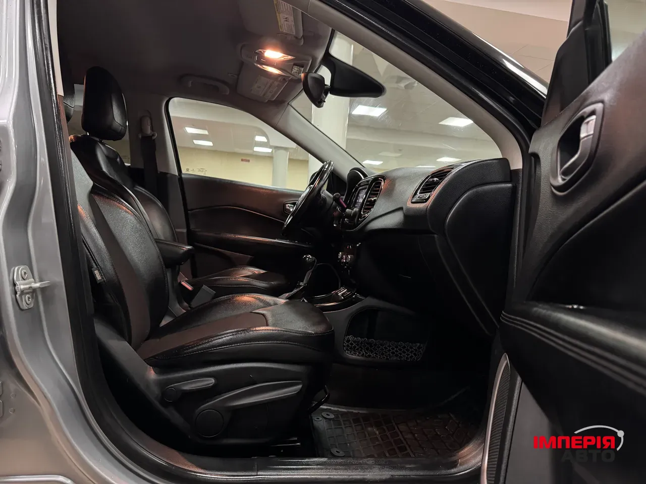 Jeep Compass - фото 8