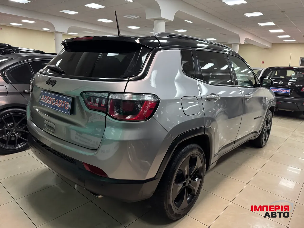 Jeep Compass - фото 5