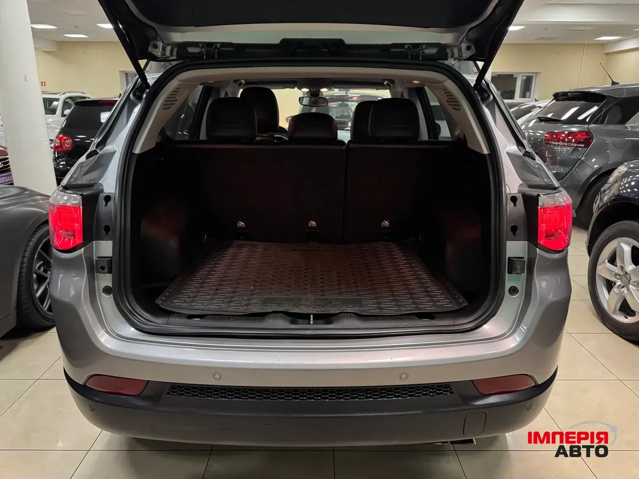 Jeep Compass - фото 4