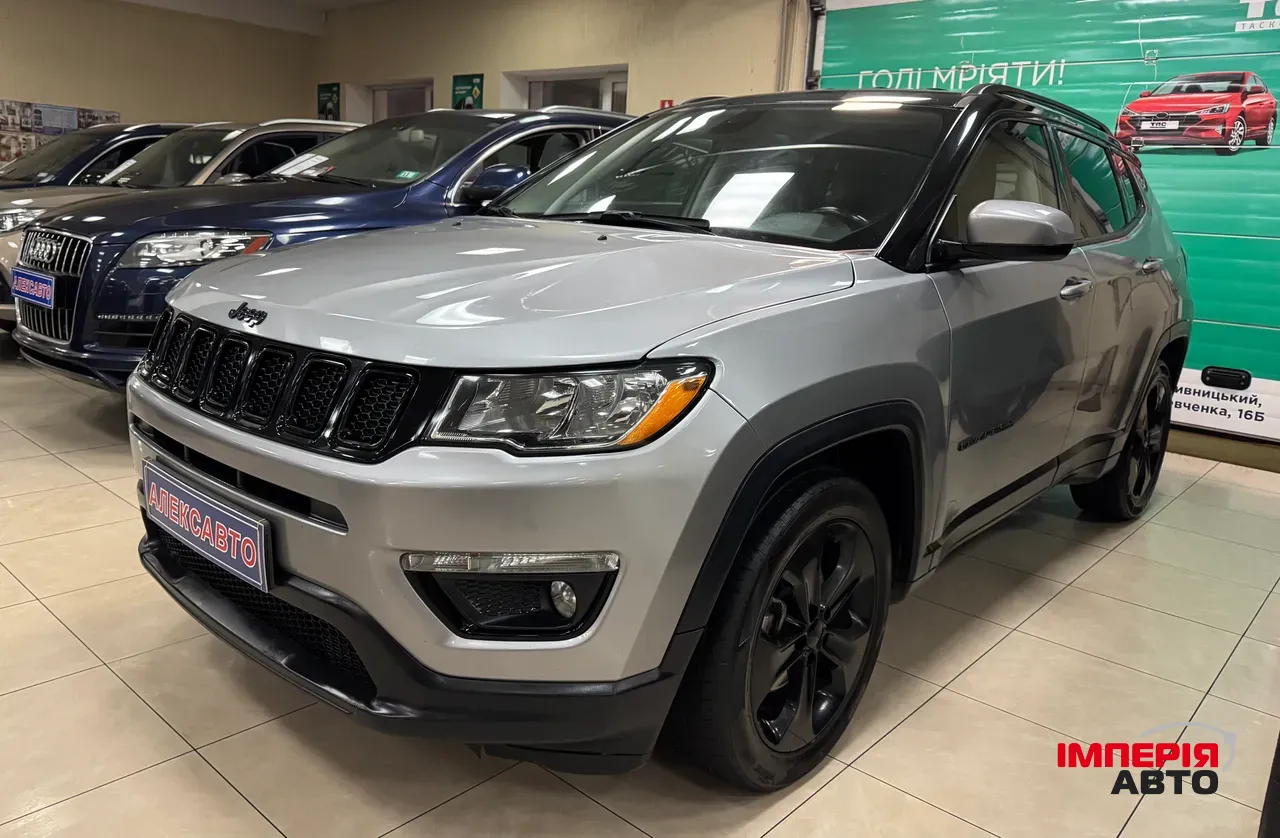 Jeep Compass - фото 1