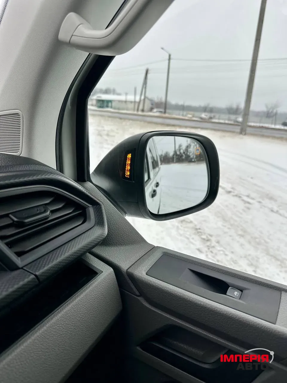 Volkswagen Transporter - фото 33