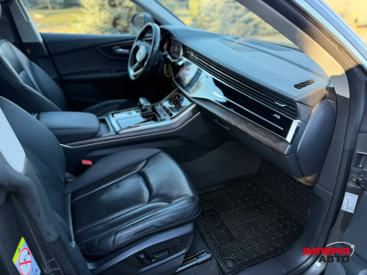 Audi Q8 - фото 12