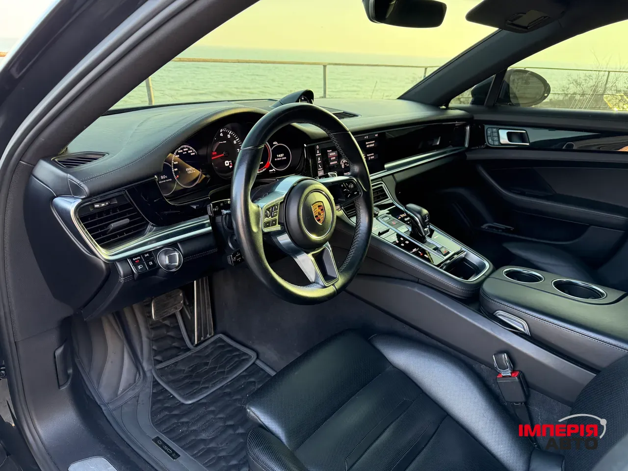 Porsche Panamera - фото 27