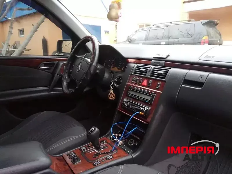 Mercedes-Benz E-Класс - фото 8