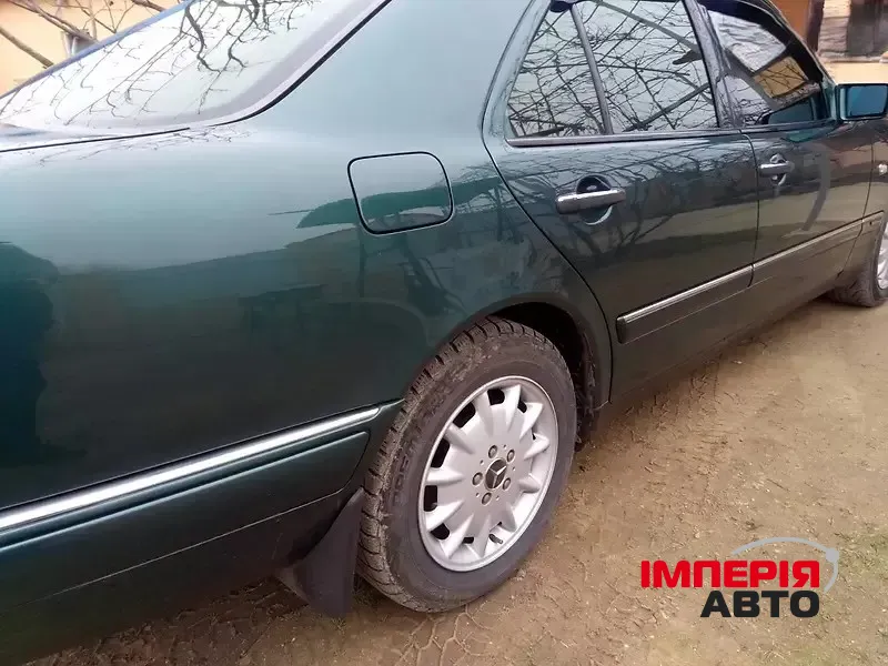 Mercedes-Benz E-Класс - фото 4