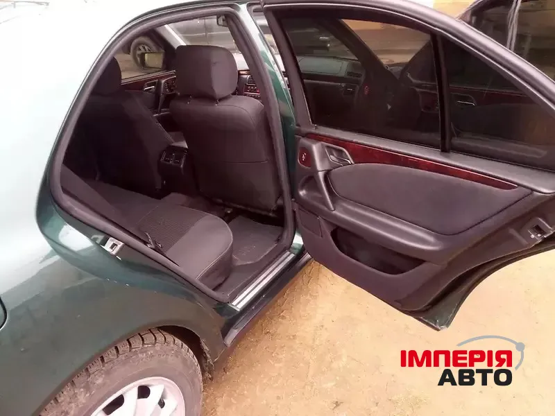 Mercedes-Benz E-Класс - фото 13