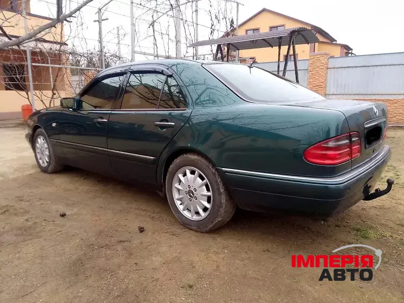 Mercedes-Benz E-Класс - фото 16