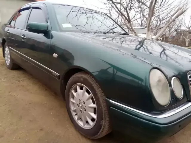 Mercedes-Benz E-Класс - фото 2