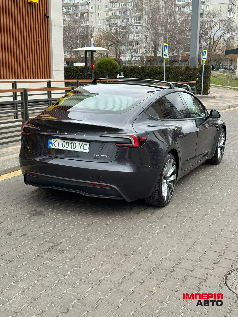 Tesla Model 3 - фото 2