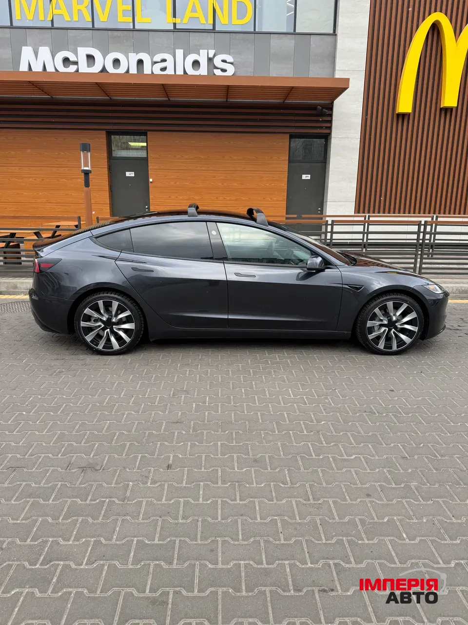 Tesla Model 3 - фото 13