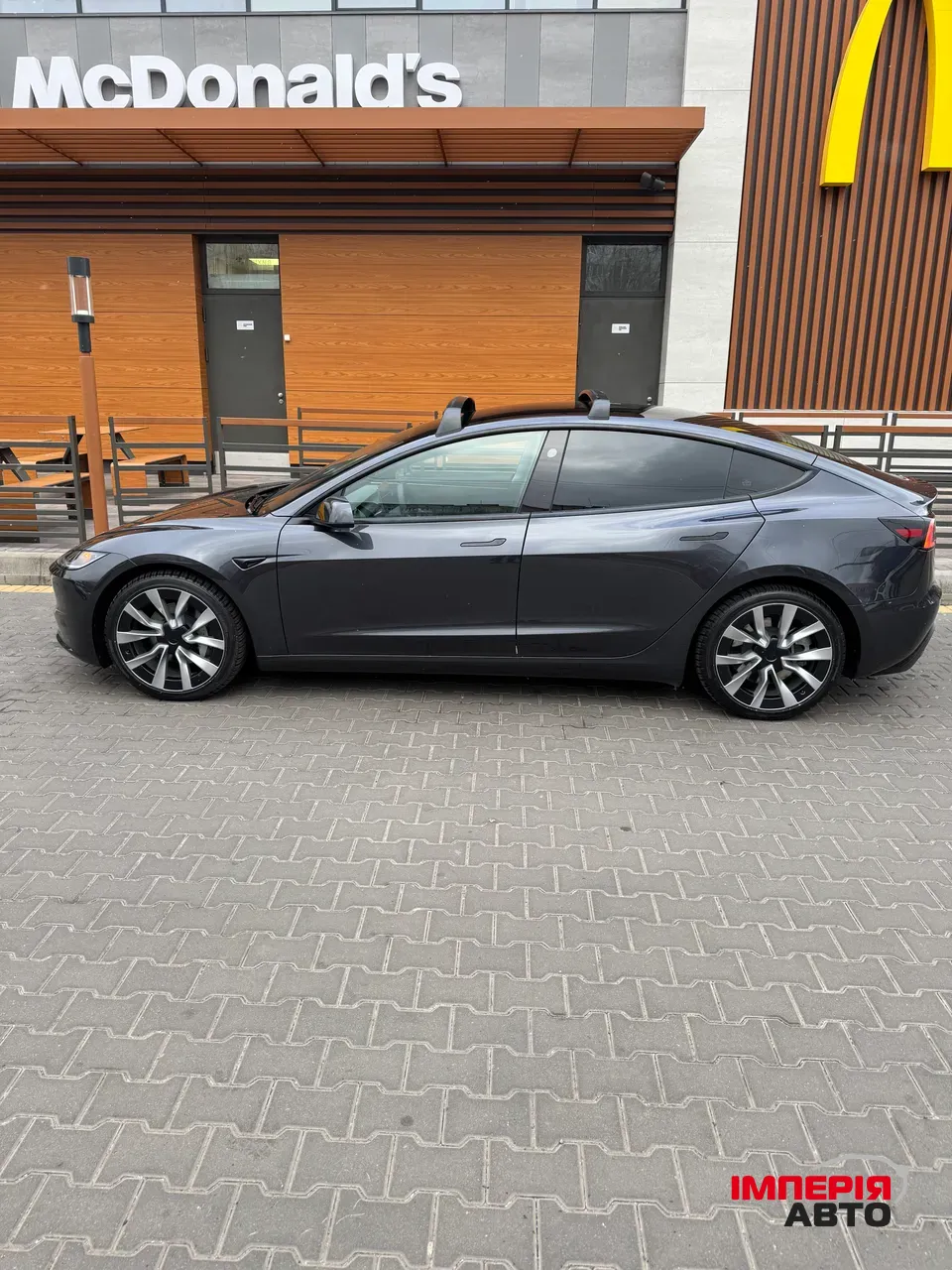 Tesla Model 3 - фото 19