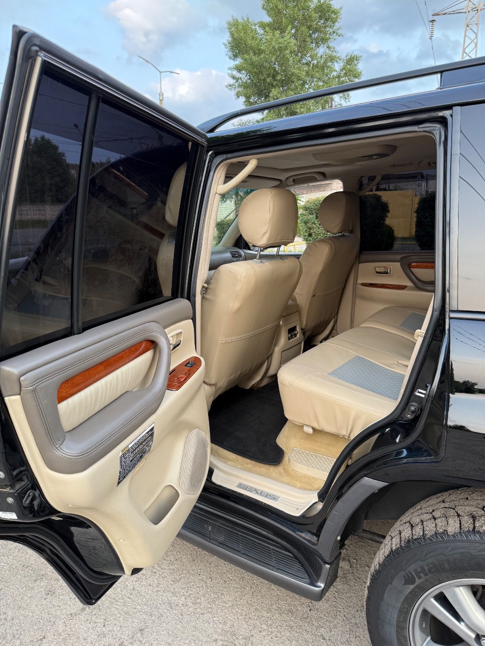 Lexus LX - фото 11