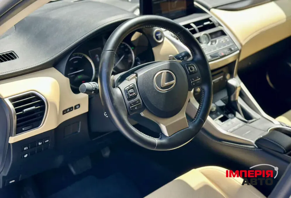 Lexus NX - фото 10